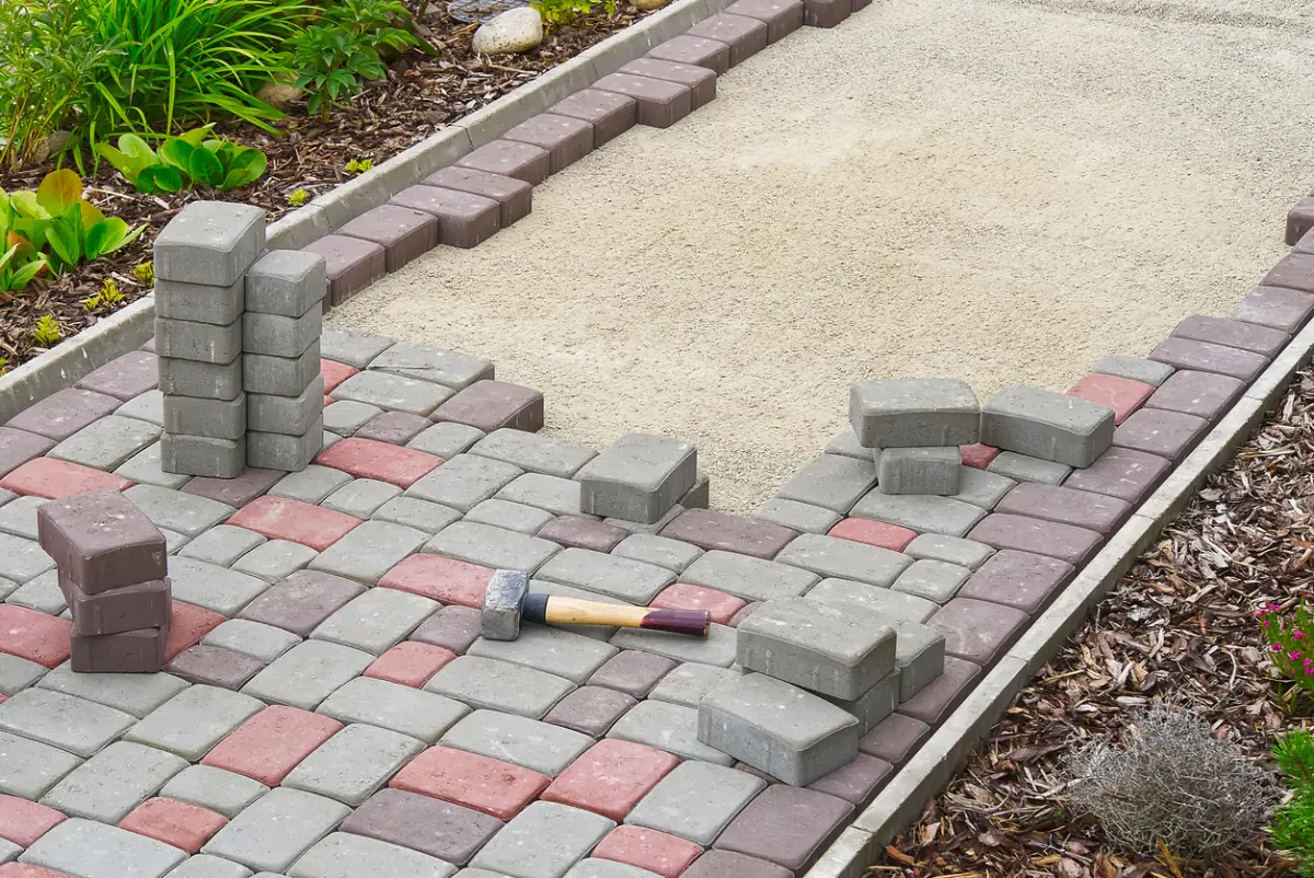 BSBC-paver-laying